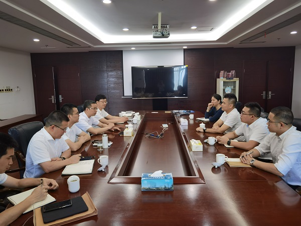 6月29日，，，，，，，正泰集团副总裁陆川来访OB体育，，，，，，，共商光伏项目合作事宜（投运部，，，，，，，徐昭）.jpg